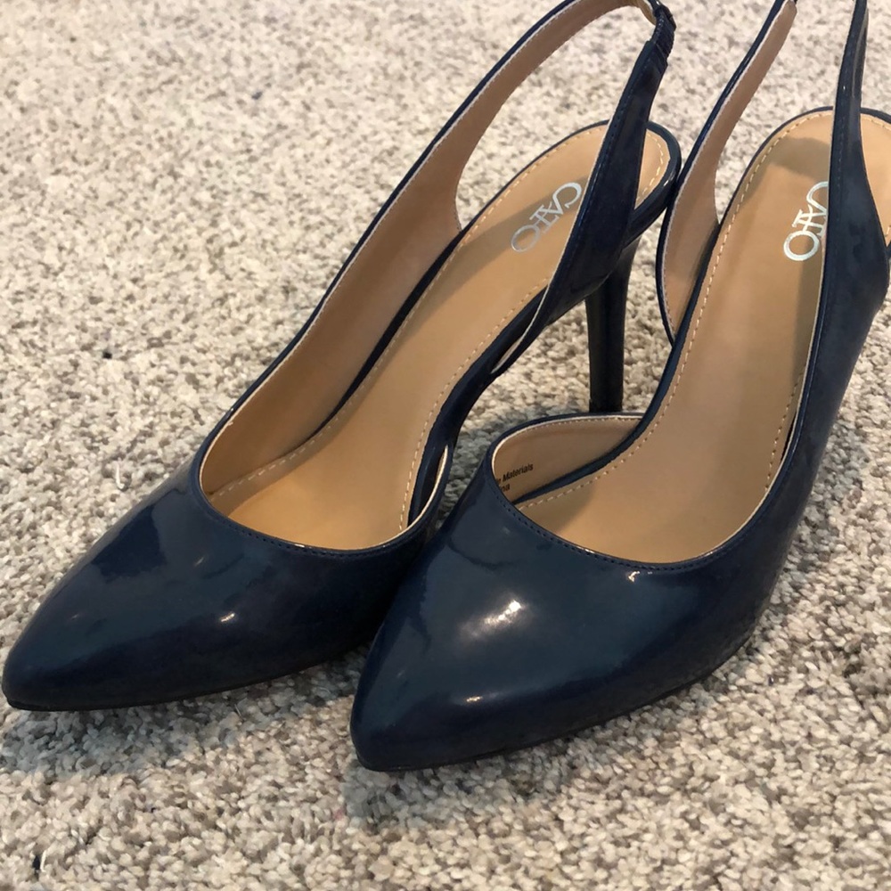 Navy heels